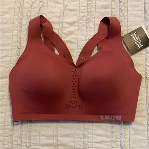 Victoria’s Secret high impact sports bra, 34 DD